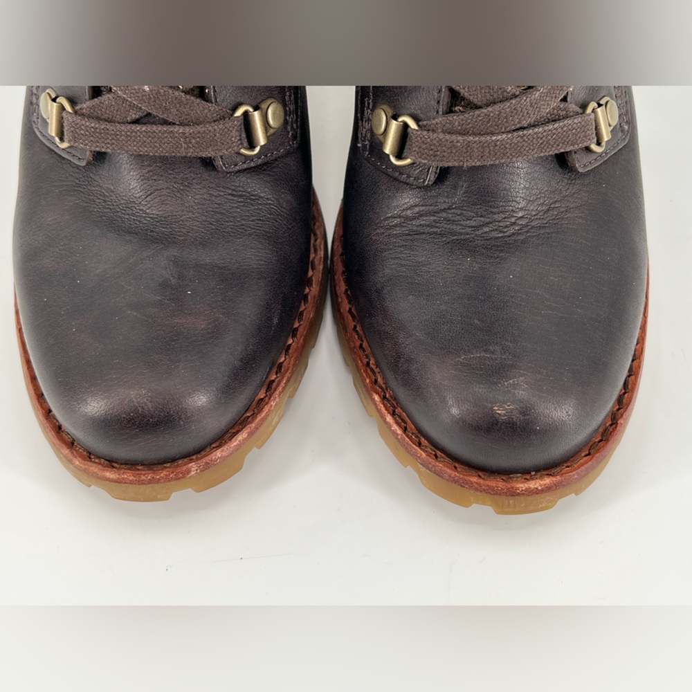 Ugg Heeled Hiking Boots 8 READ - Picture 16 of 16